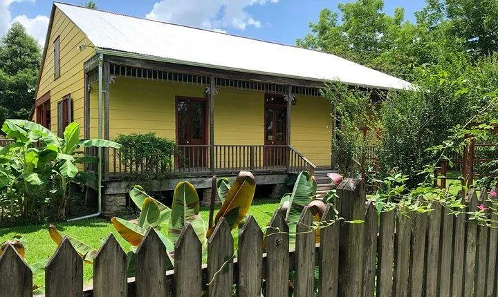 N’awlins Luxury: Double Plantation Laura & Oak Alley with Transportation