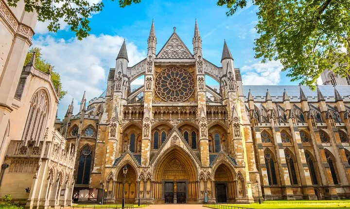 Top Churches of London Private Walking Tour with a Guide