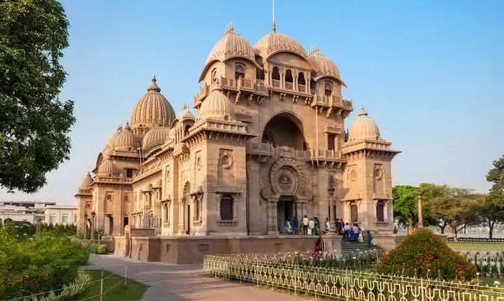 Kolkata: Full-Day Spirituality & Temples Tour
