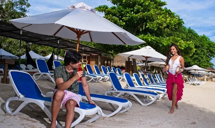 Birding Experience at Isla Del Encanto with Transportation