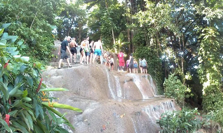 konoko waterfall and zoo