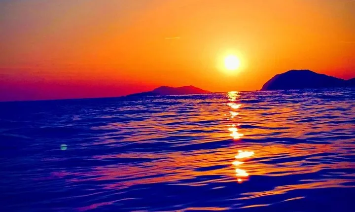 Private Sunset Cruise with Fisher 20 Speedboat