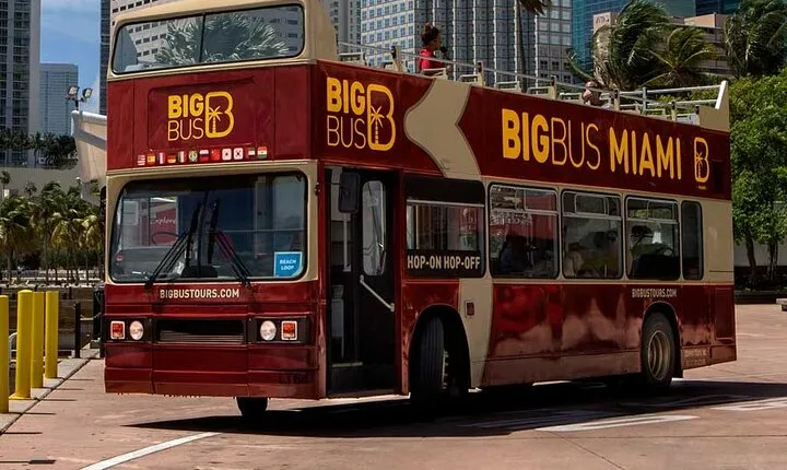 Passin Miami: Free 30+ Attractions, eSIM & 1-Way Airport Transfer