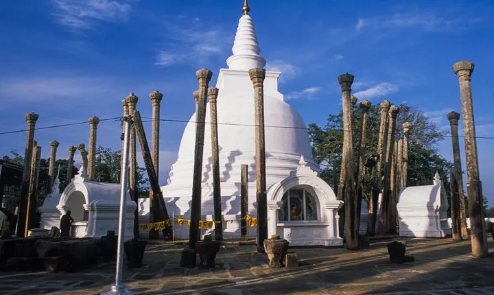 Anuradhapura Buddhist Icons Tour from Kalpitiya