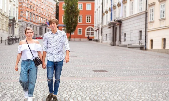 Private Romantic Walking Tour in Lund with Cathedral and Ruins