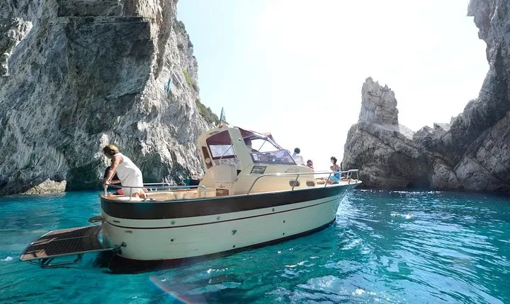 Small Group Capri Island Boat Ride with Swimming and Limoncello