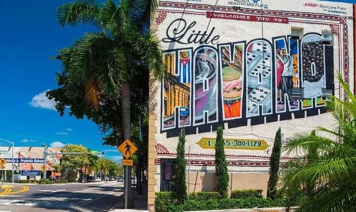 Miami Iconic places city tour: History, Art & Culture
