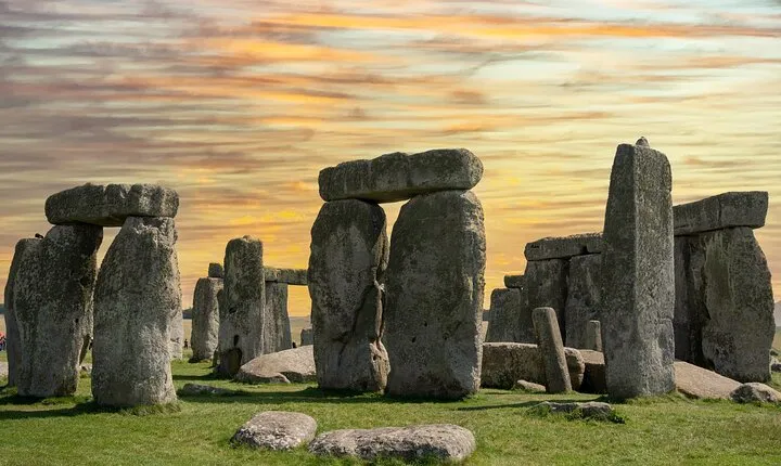 Private Luxury Day Tour of Stonehenge and Bath from Oxford