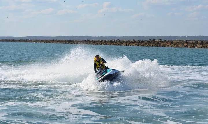 1 Hour Jet Ski Experience in Isla Canela