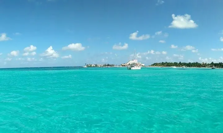 Explore Isla Mujeres: A Customized Private Experience