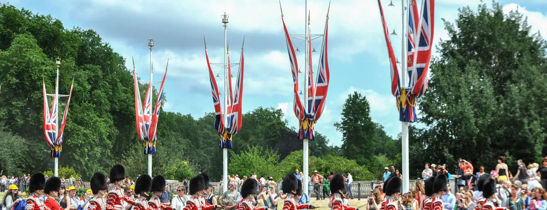 Magic of London tour with champagne afternoon tea