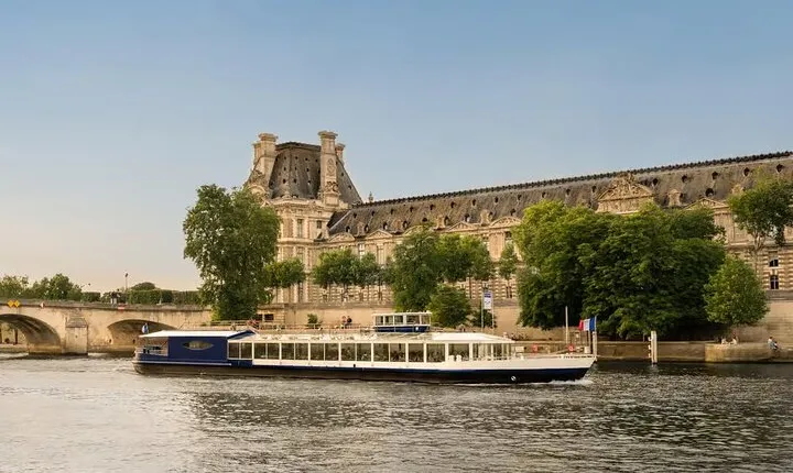 Paris Seine River Dinner Cruise With Panoramic Night Views