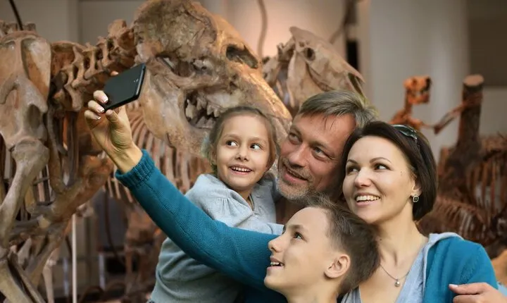 London Natural History Museum Entry Reservation & Audio Tour