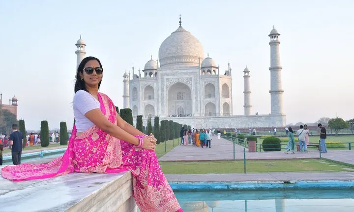 Same Day Taj Mahal and Agra Fort Tour From Delhi