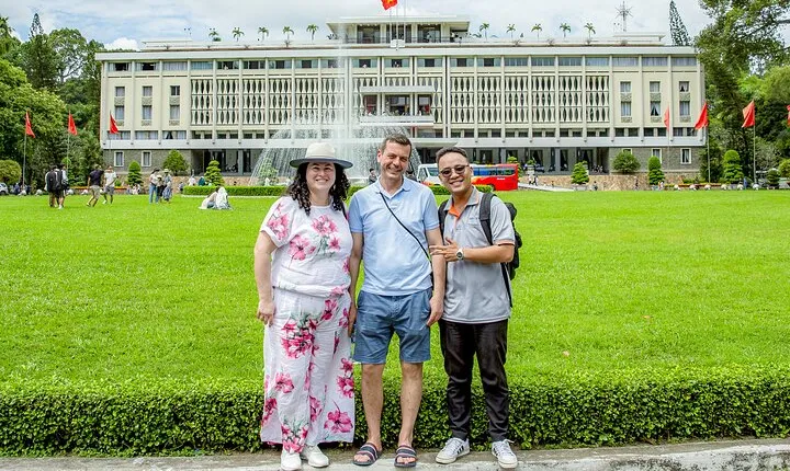 Small-group Saigon City Tour: 4-Hour Must-see Iconic Landmarks