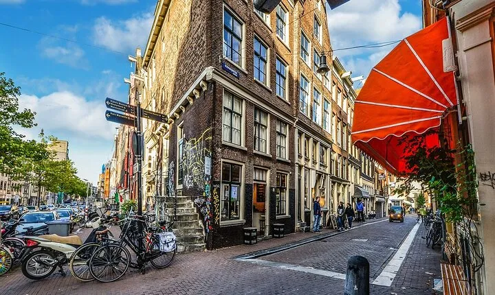 Learn About Jewish Museum in Amsterdam - History Tour