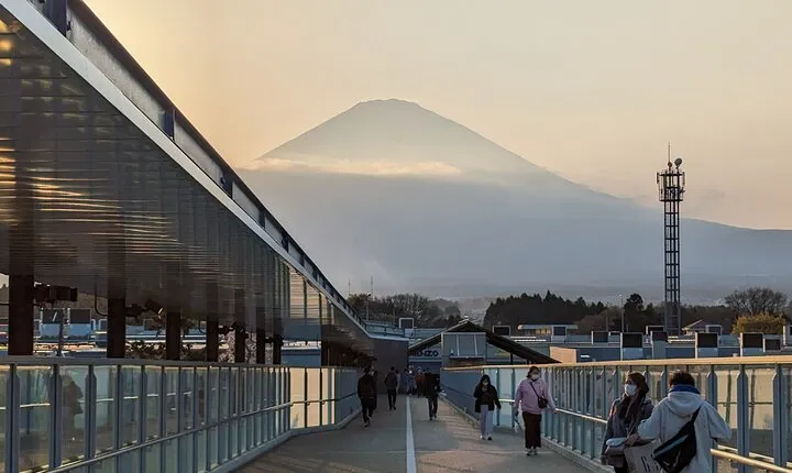 Private Car Mt Fuji and Gotemba Outlet in One Day from Tokyo