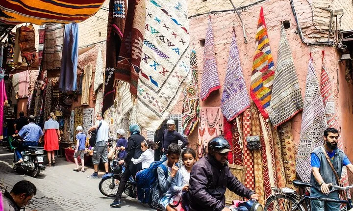 Shopping Culture Experience tour in Mumbai