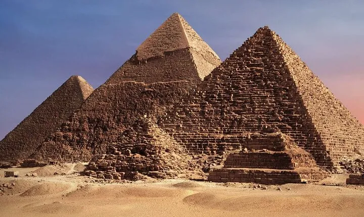 The Wonders of Giza: Half-Day Tour to the Pyramids & Sphinx
