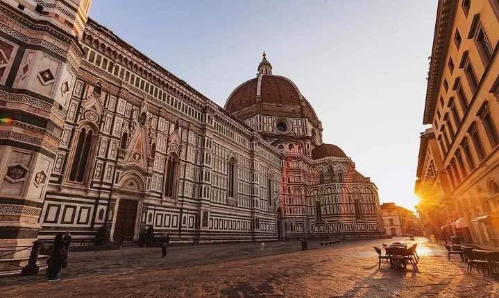 Explore Florence Starting from Italy's Second Largest Duomo