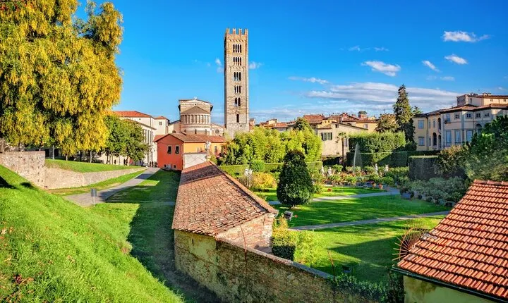 Full-Day Pisa and Lucca Day Trip from Montecatini