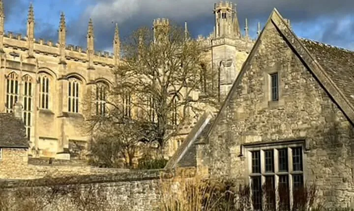 A Guide to the City of Dreaming Spires: A Self-Guided Audio Tour of Oxford