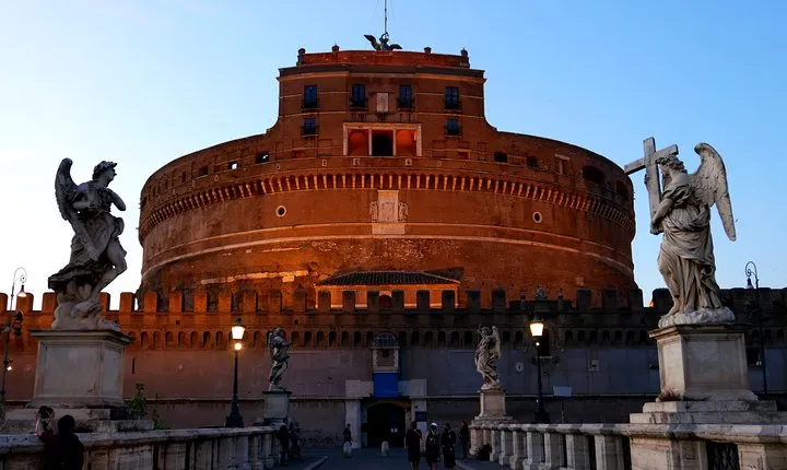 Rome: Private City Tour in the Places of the Tosca
