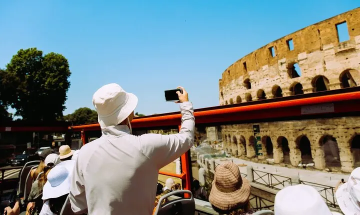 Colosseum Roman Forum Experience & Panoramic Open bus