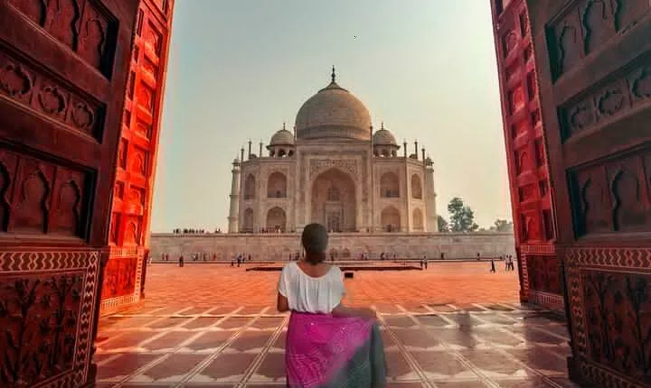 Sunrise Taj Mahal & Agra Fort Tour from Delhi