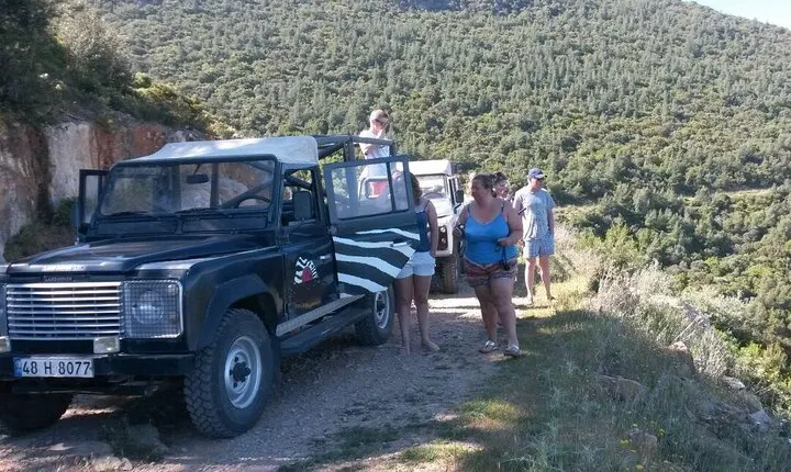 Full-Day Private Bodrum Jeep Tour with Lunch