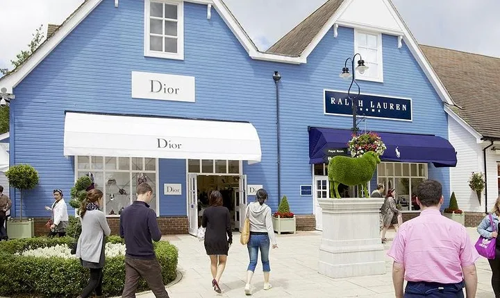 Bicester Village Shopping Outlet Private Tour from London 