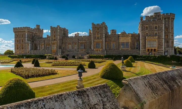 Private Tour Windsor Castle, Stonehenge and Bath from London