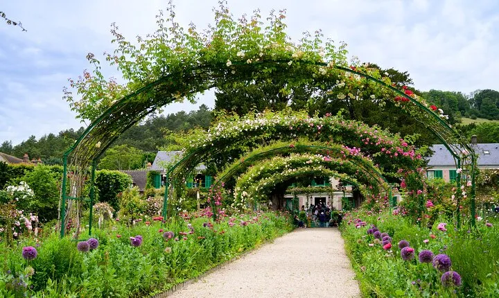 Monet's House and Garden & Giverny Village