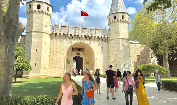 Topkapi Palace with Harem and Blue Mosque Guided Tour