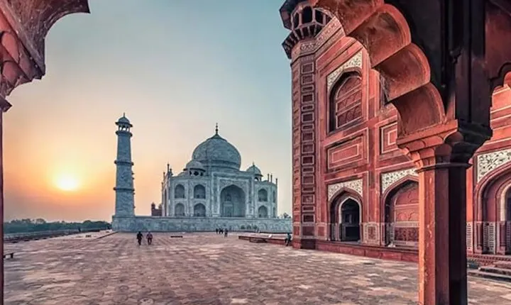 Private Multiday Golden Triangle Guided Tour with Ranthambore