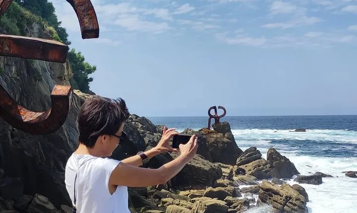 Private Day Trip: San Sebastián, Pintxos & Coastal Drive