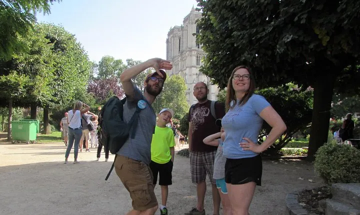 Private History Walking Tour in Paris for Teens & Family