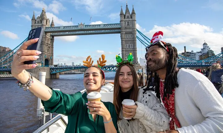 Thames River Christmas Day Sightseeing Cruise