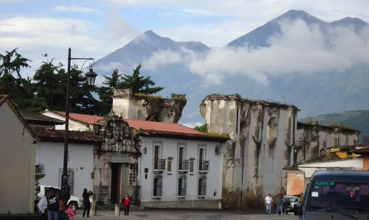 Antigua walking tour from Guatemala City