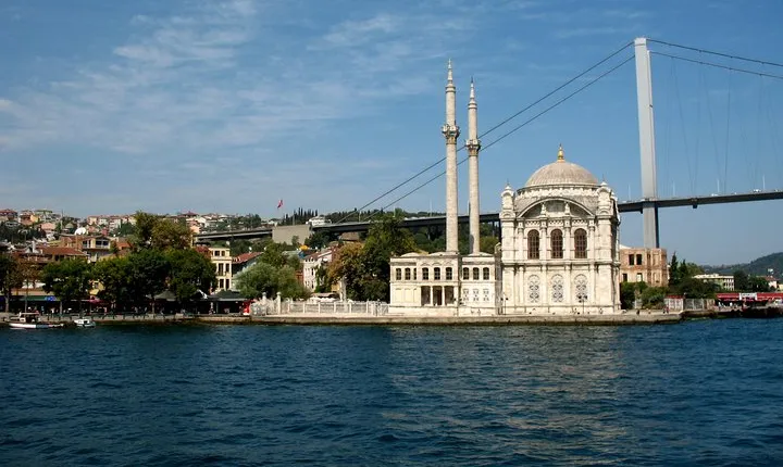 Guided Bosphorus & Black Sea Cruise with Stopover Asia and Lunch