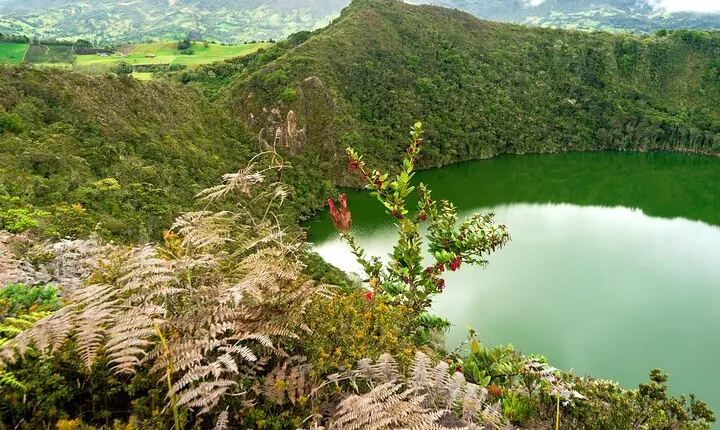 Private Tour to Guatavita: Lagoon, Village & Lunch