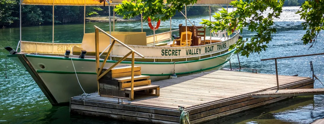 Secret Valley Visit with Boat Cruise & Lunch
