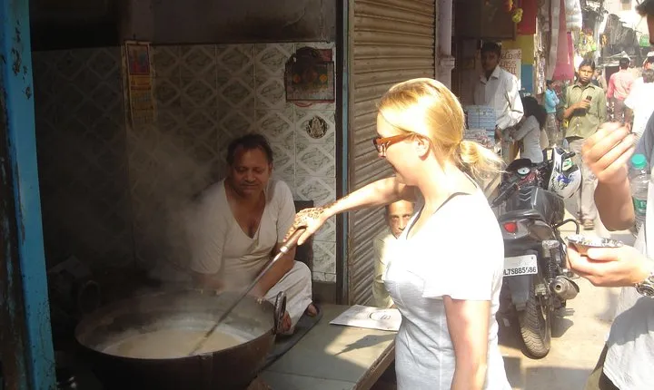 Old Delhi Food, Heritage&Cultural Walk with Rickshaw ride to Masterji Kee Haveli