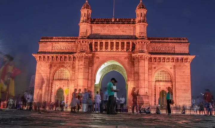 Audio Guided Walking Tour on HopOn India App – From Gateway to Fountain, Mumbai