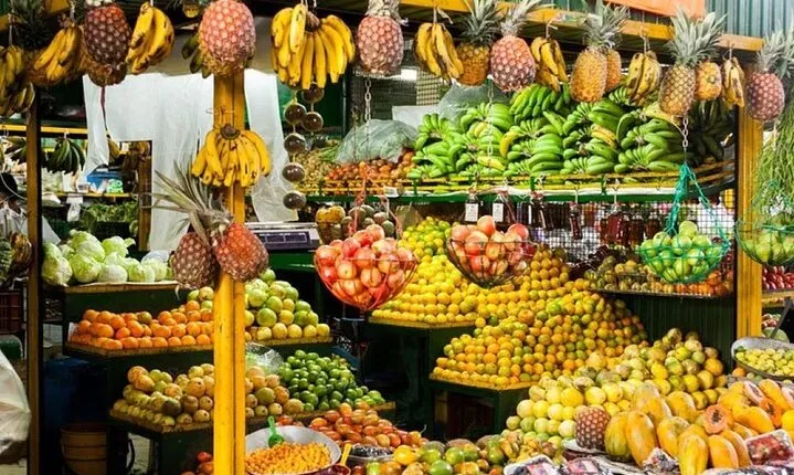 Comuna 13 and exotic fruits Tour
