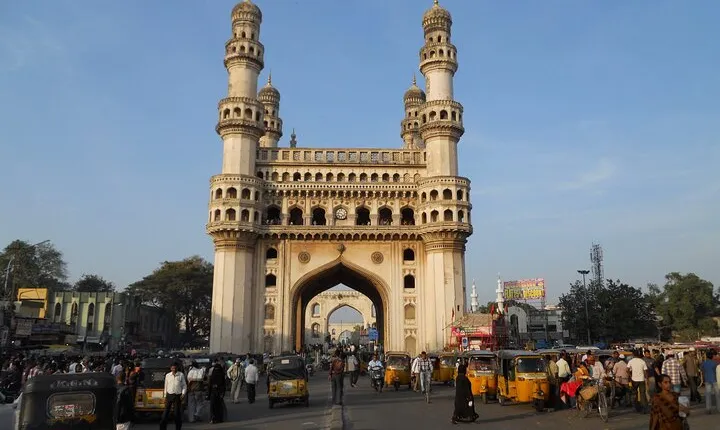 Full-Day Hyderabad Private City Tour with Hyderabadi Biryani Taste
