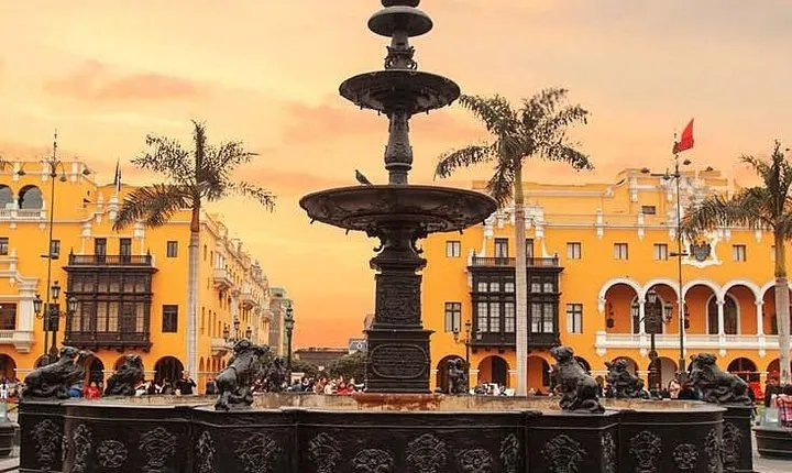 Lima Highlights & Pisco Sour Tasting - Intimate Small Group Tour