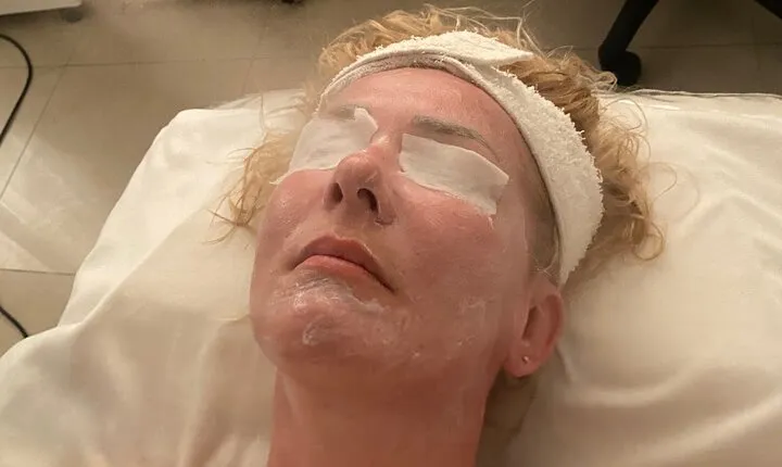 Korean Facial For Glass Skin 60 min (all skin types 10-14 steps)