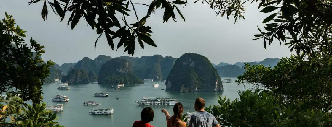 Halong Bay full-day guided tour from Hanoi