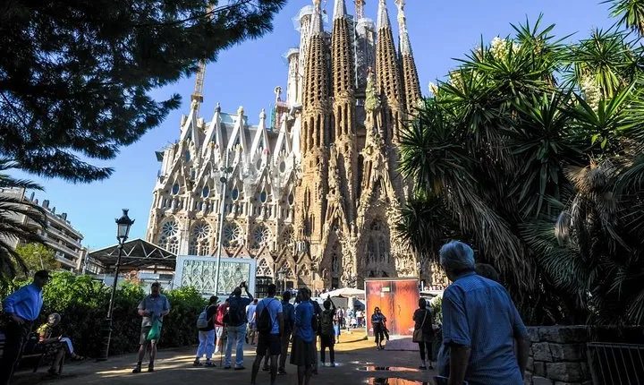 Best of Barcelona Shore Excursion & Sagrada Familia Skip the Line